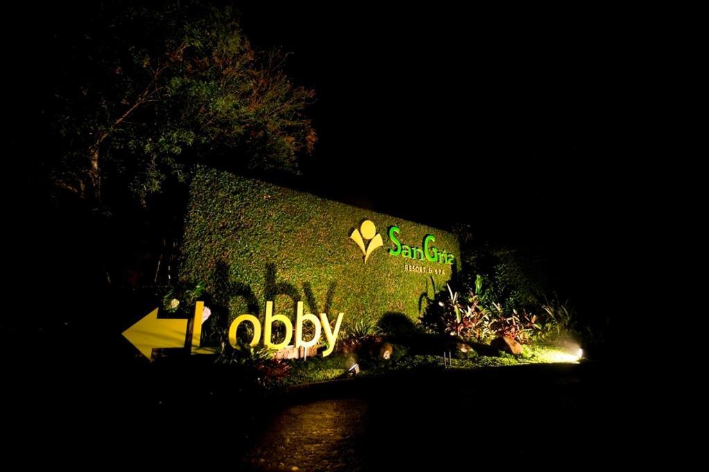 Sangria Resort And Spa Lembang Exterior foto